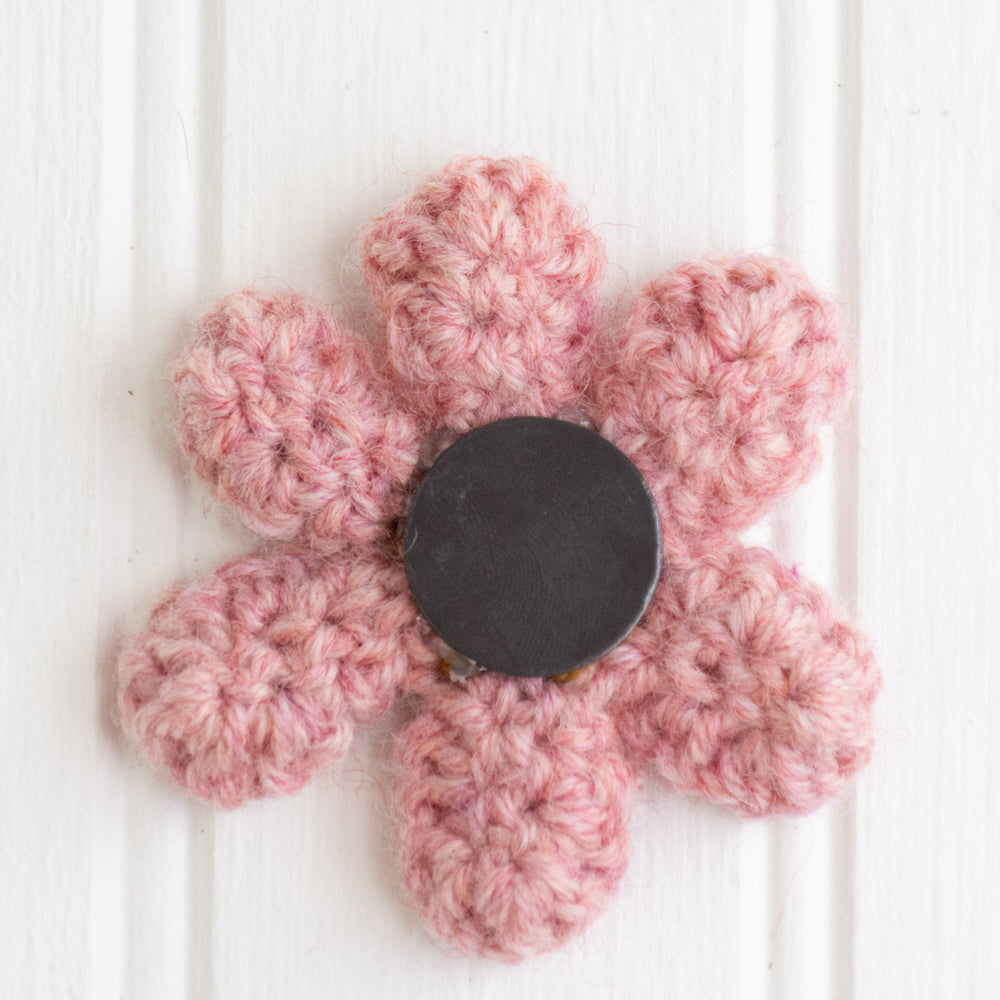 Handmade Daisy Magnet (Blossom & Brass)