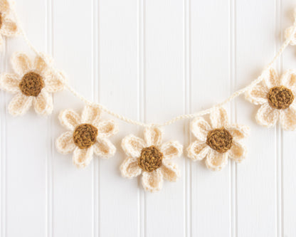 Daisy Garland - Crochet Pattern